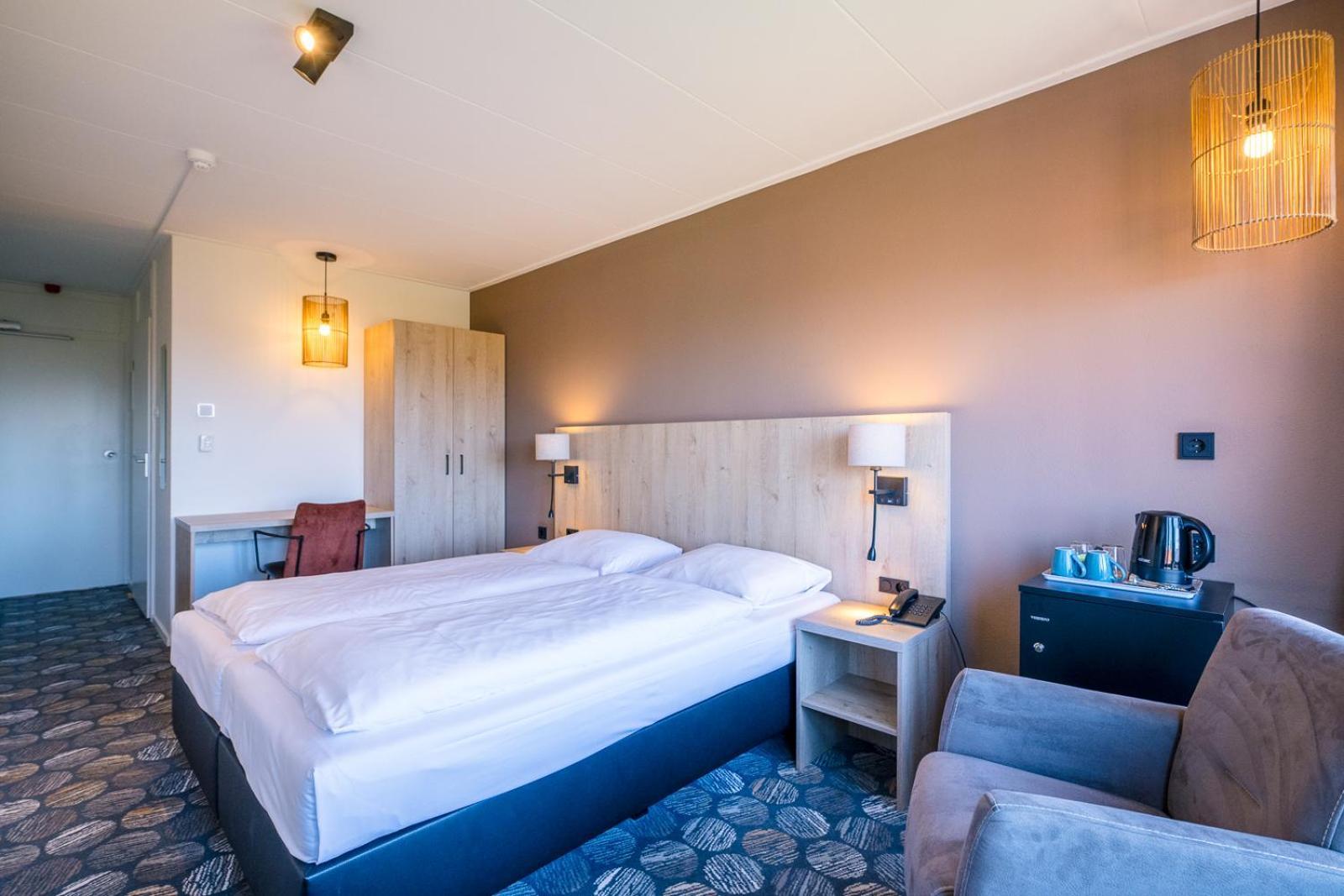 Hotel Hofker Nes  Luaran gambar